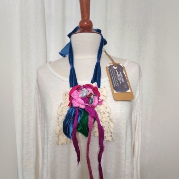 MOSSIE ANNA ARTISAN DESIGN Accessories - JABOT💝MOSSIE ANNA ARTISAN DESIGN NWT !!WEAR MANY WAYS!!❤️💖OOAK